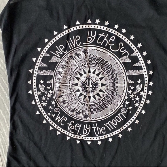 4 For 25$ Graphic Racerback Tank Top. Size Small - Picture 2 of 4